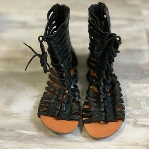 Gladiator black sandals. Size 7 women.